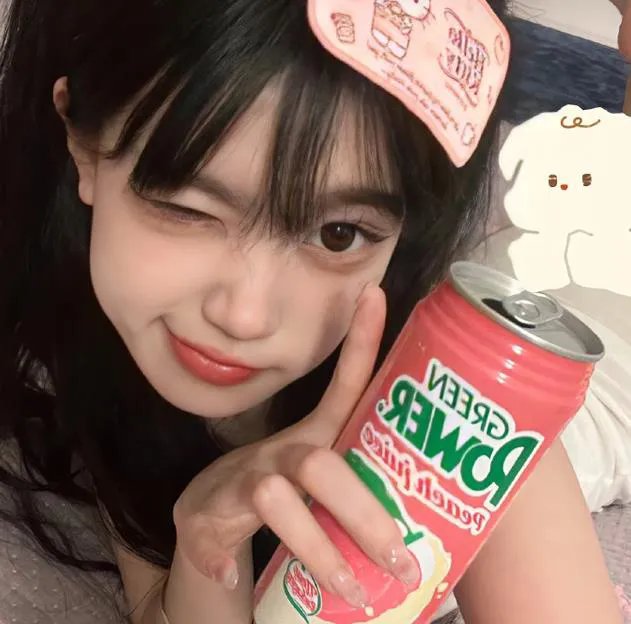 绿茵春色